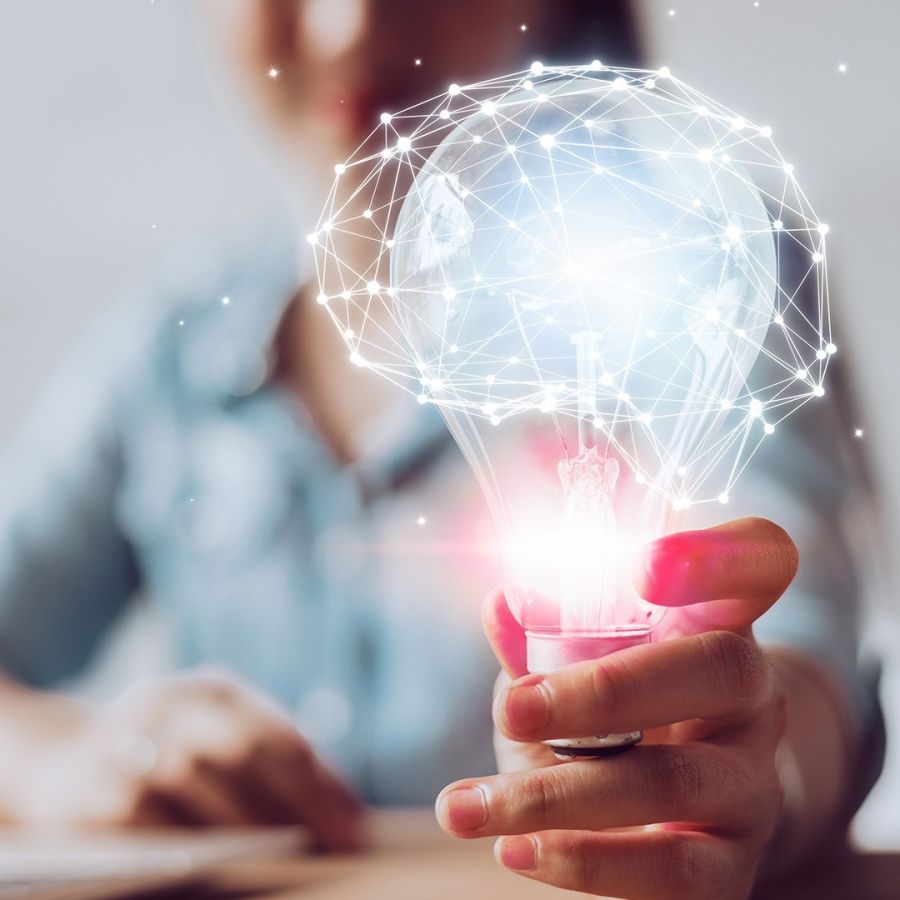 lampadina idea concetto comunicazione stategia